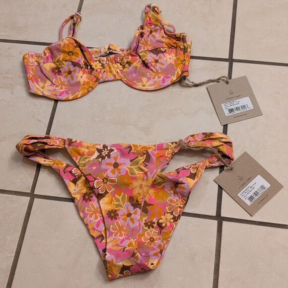 NWT Stone Fox Swim SET Conch Top and Bijou Bottom Retro Pop Floral Reformation L - Picture 2 of 14